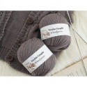 Double Couple  Wool thread 100% mercerized, pure wool, medium and coarse hand-knitted scarf wool
